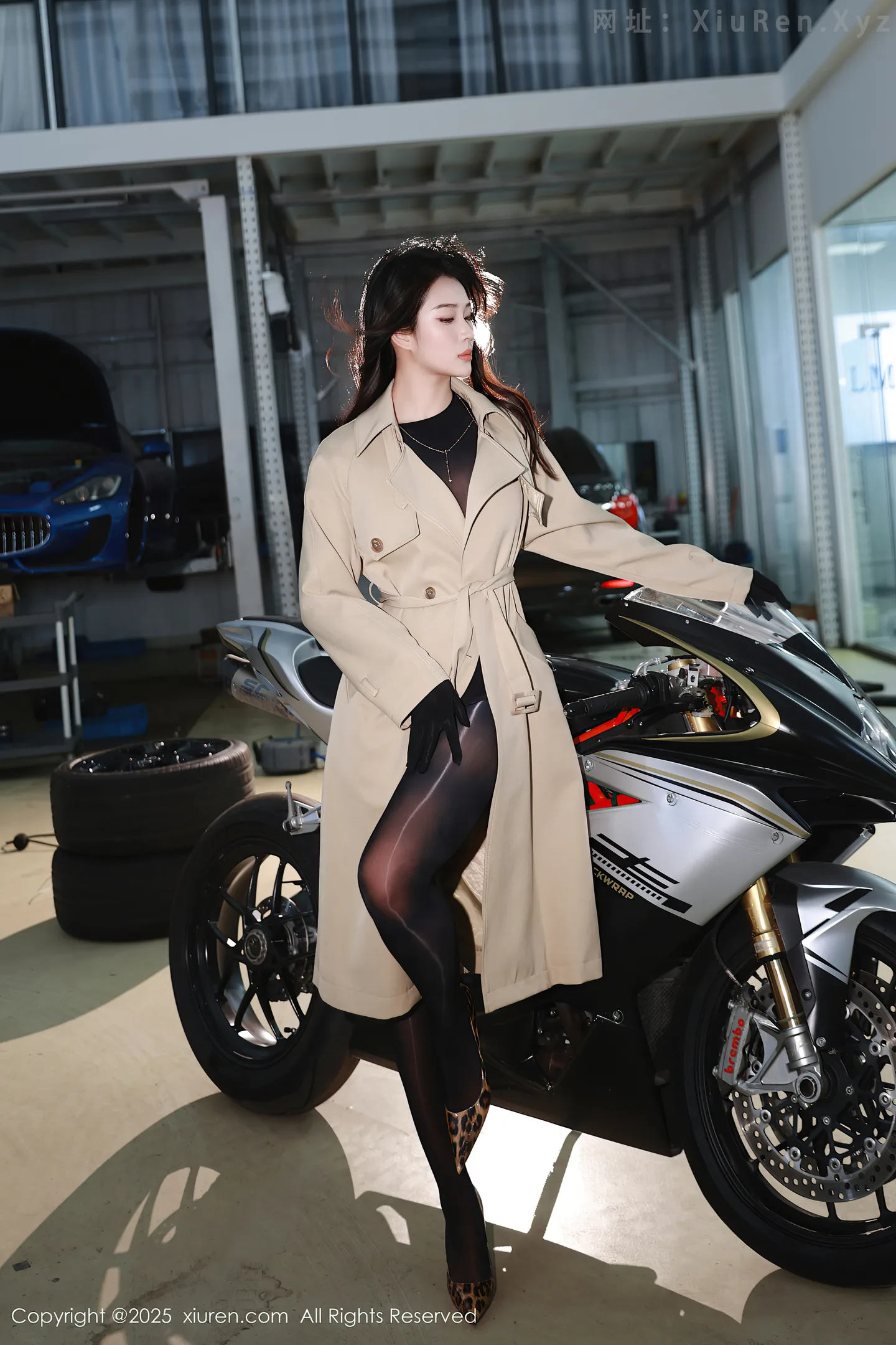 图片[2]-[XiuRen秀人网] VOL.10788 模特南乔性感杏色风衣露薄透连体黑丝秀完美身材惹火诱惑写真82P-秀人网官方网站